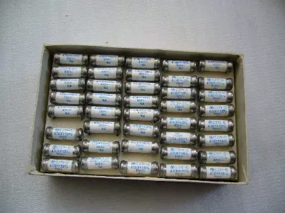 Picture of 其他纸介质或塑料介质电容器